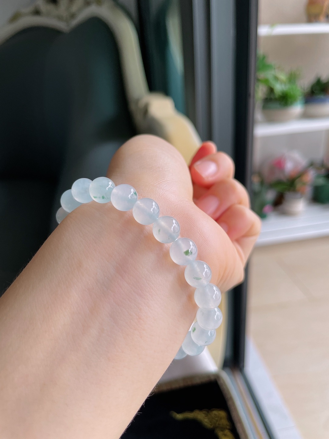 天然翡翠A货，冰飘花手串，尺寸：7.8mm。【编4349】