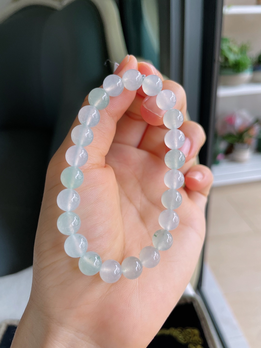 天然翡翠A货，冰双彩手串，尺寸：7.8mm。【编4347】