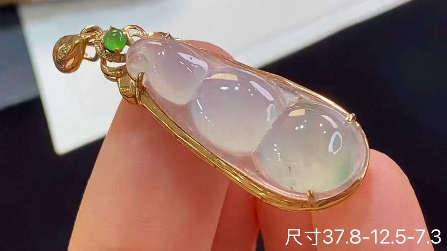 18k金+钻福豆吊坠，无裂，37.8-12.5-7.3