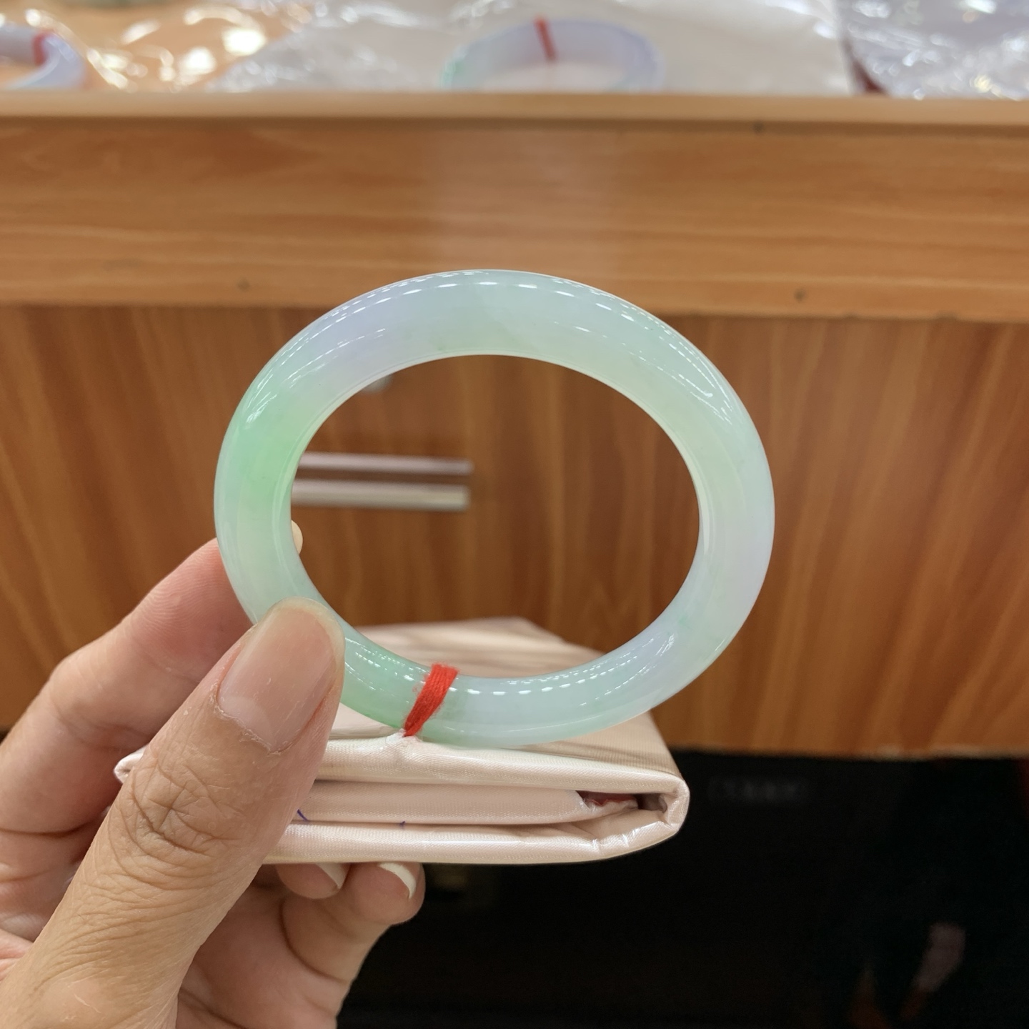 070119CZ 春彩圆条翡翠手镯w 51.5-9.5-9.3