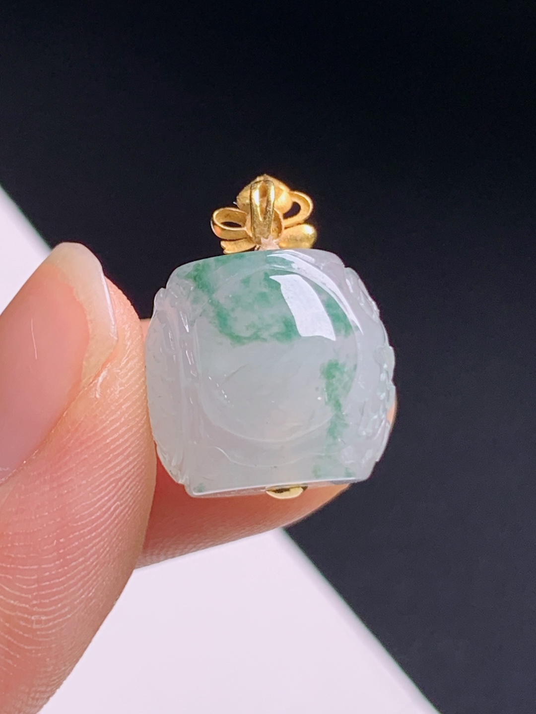 冰飘花瑞兽桶珠，雕工立体料子清爽，守财佩戴百搭 530629