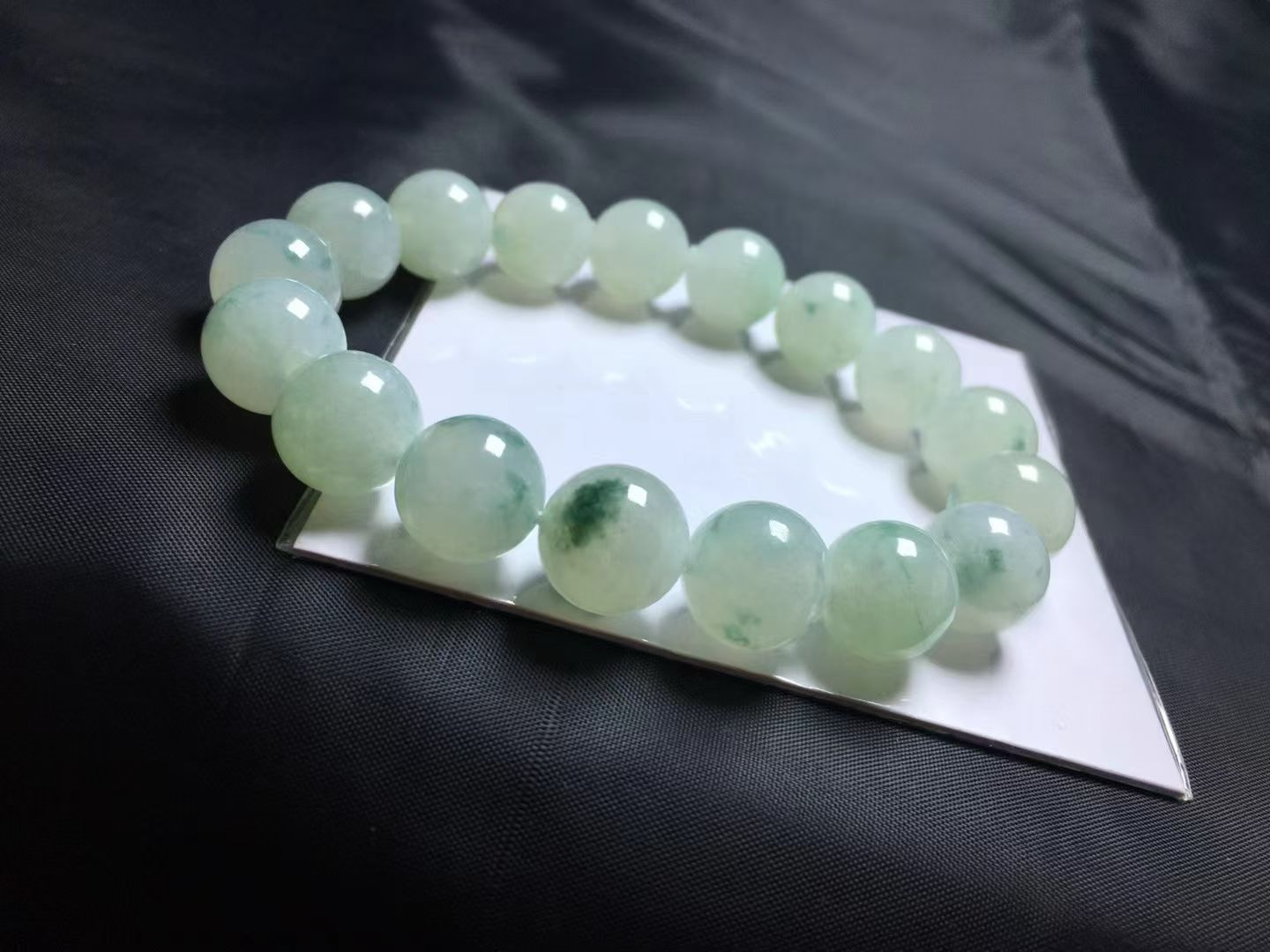 ️ 冰种手串，卡12.2～12mm，17颗，种好，玉质细腻，均匀，度极高