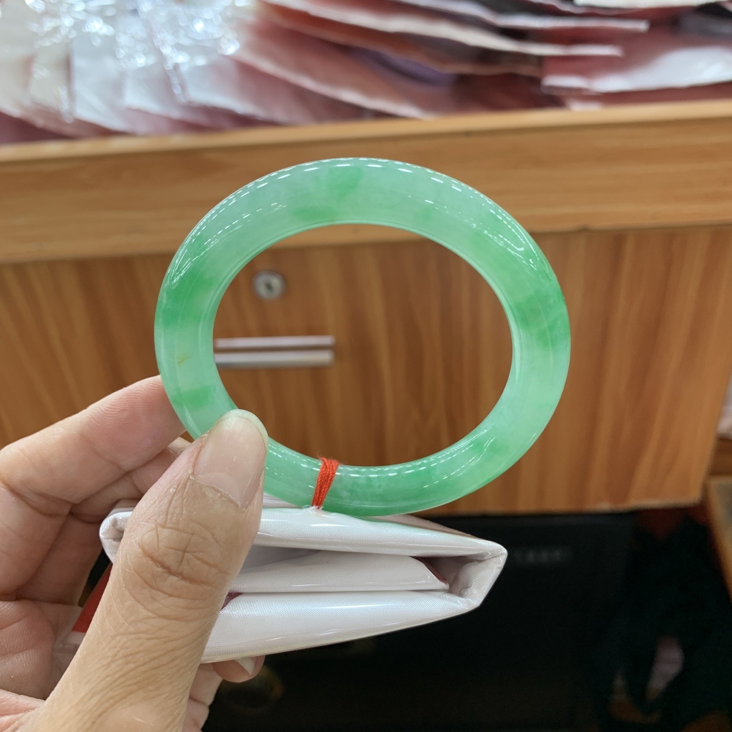 070148JM 满绿圆条翡翠手镯 53.8-10