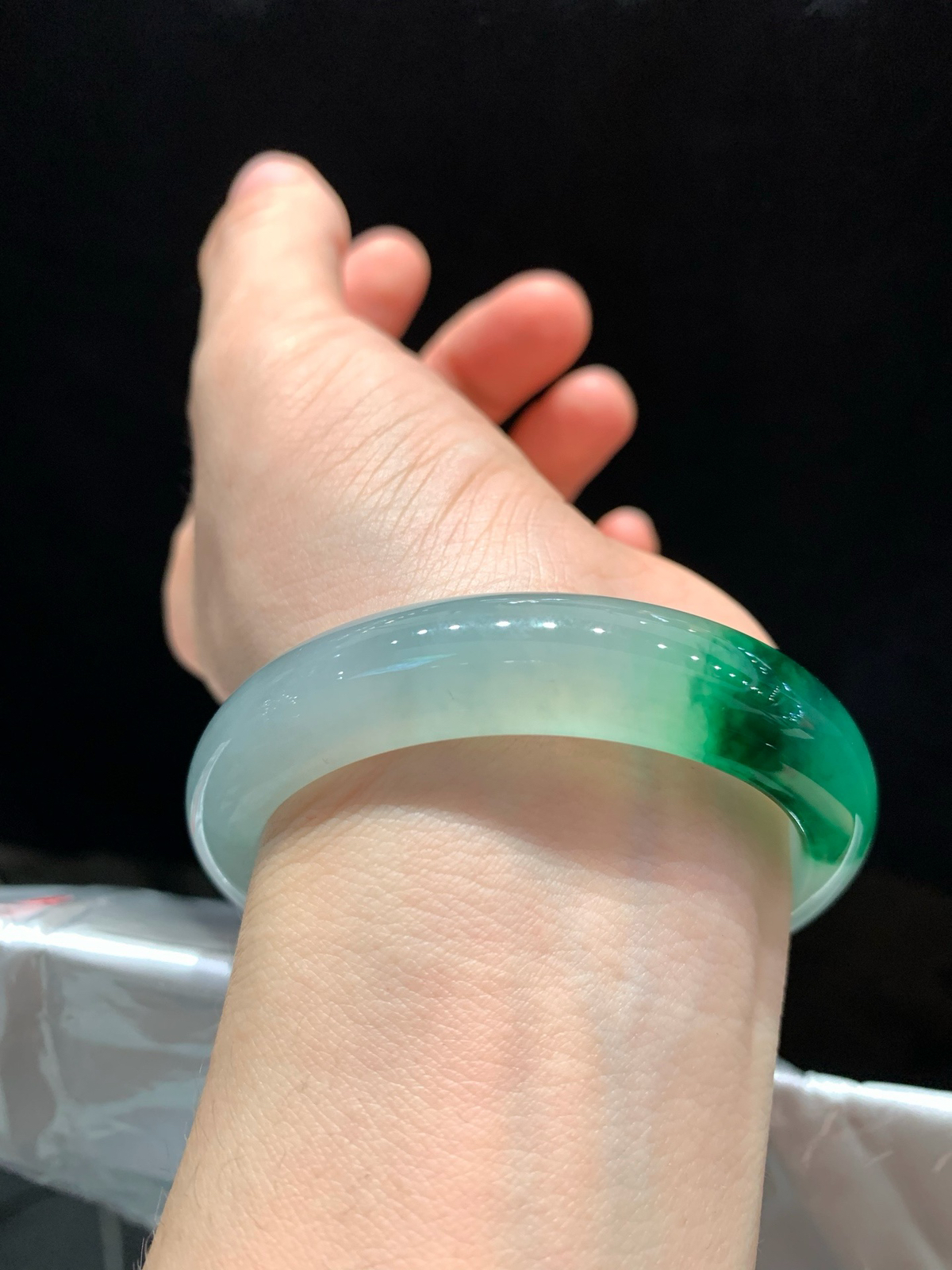 尺寸53.2/12.1/8.1，飘绿花手镯
种老肉细 清新甜美