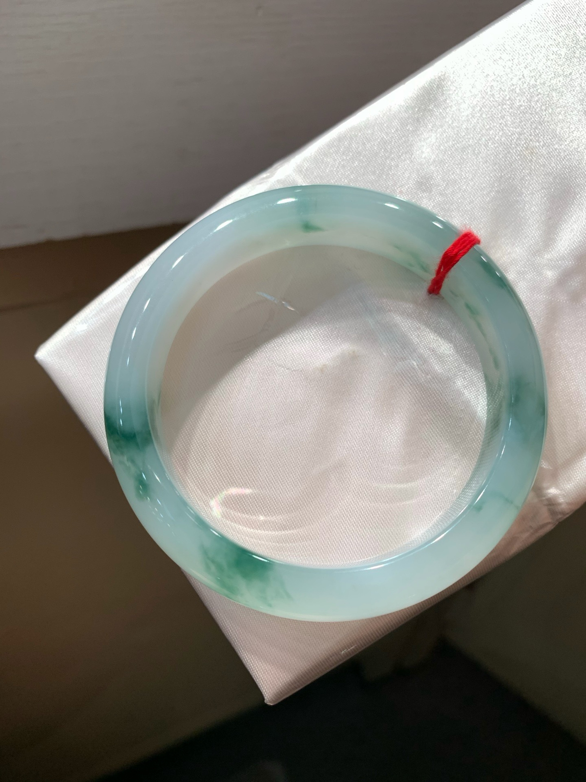 尺寸55.9/12.4/8.2，冰飘花手镯
水润细腻 清新甜美