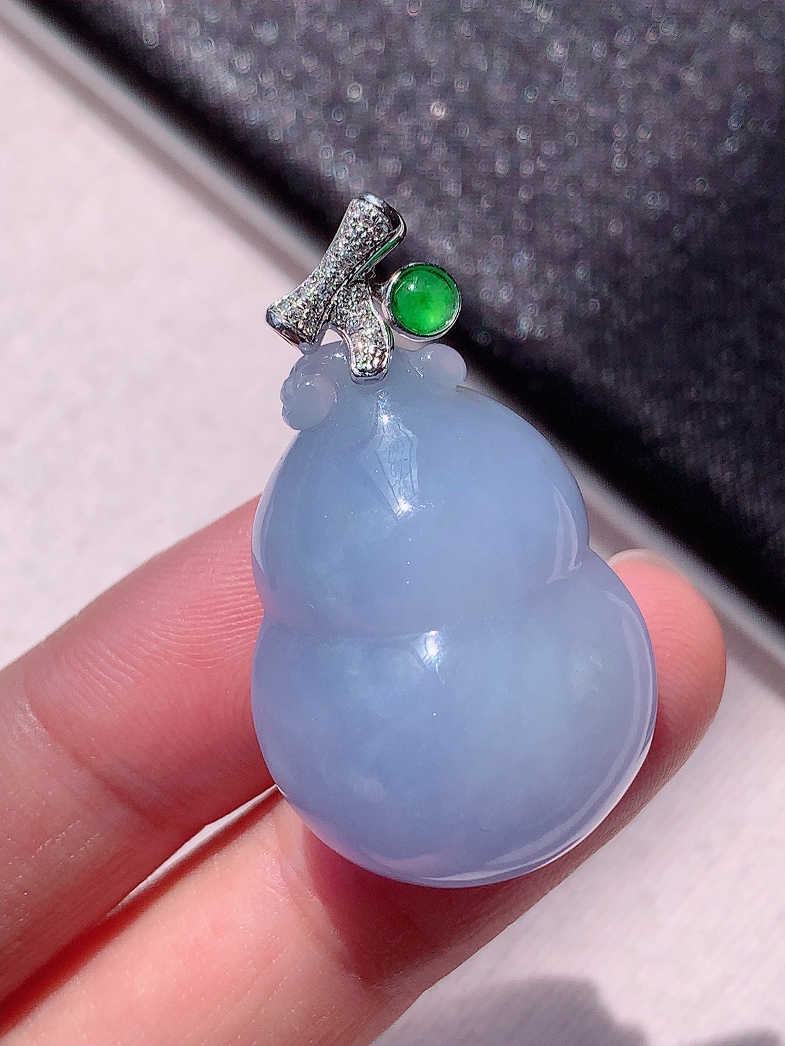️️ 冰紫葫芦吊坠 种老饱满细腻，水润十足，佩戴优雅时尚，28.1-20.7-13.2