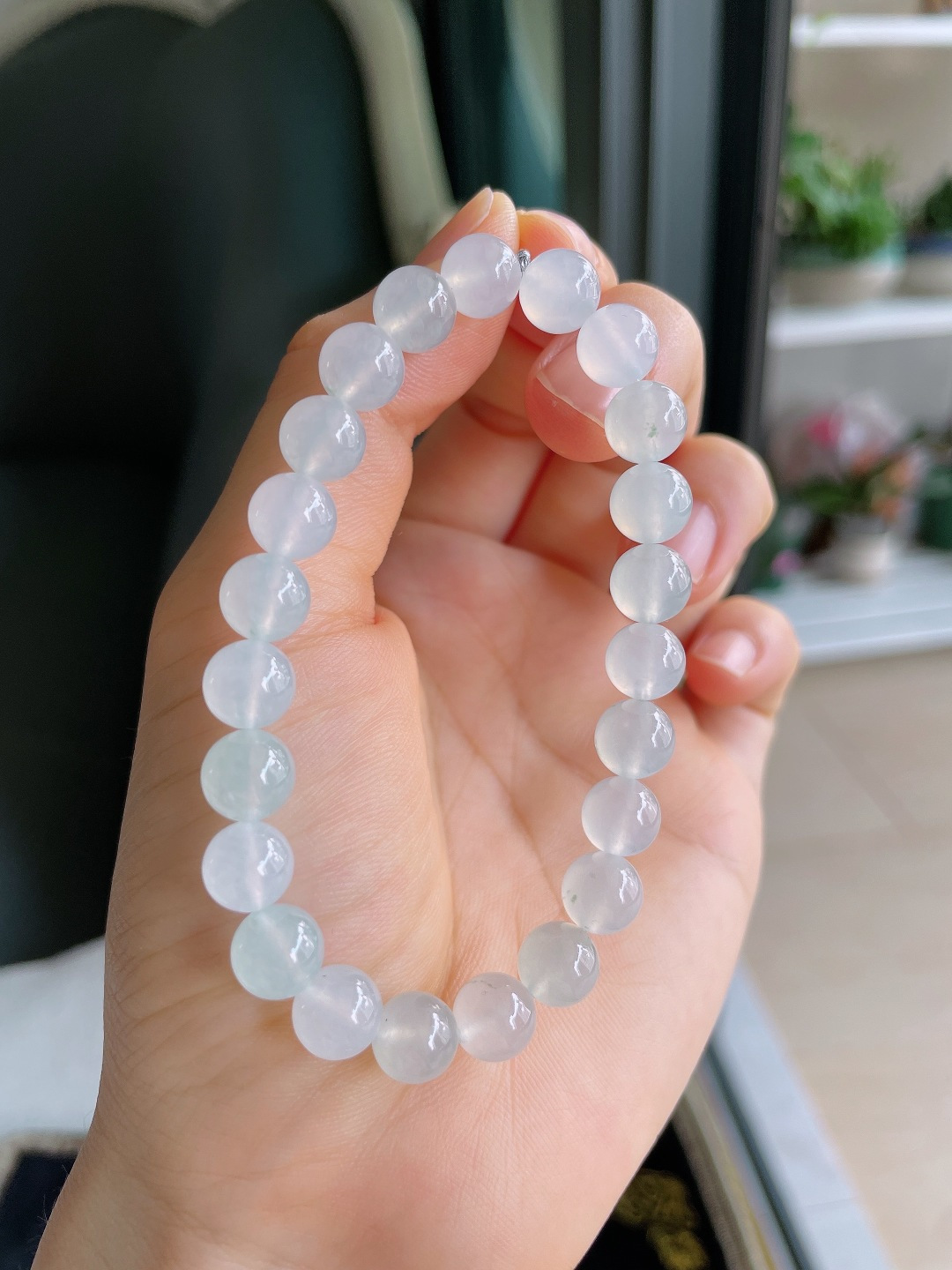 ️，缅甸天然翡翠A货，白冰冰双彩手串，尺寸：7.8mm。【编4348】