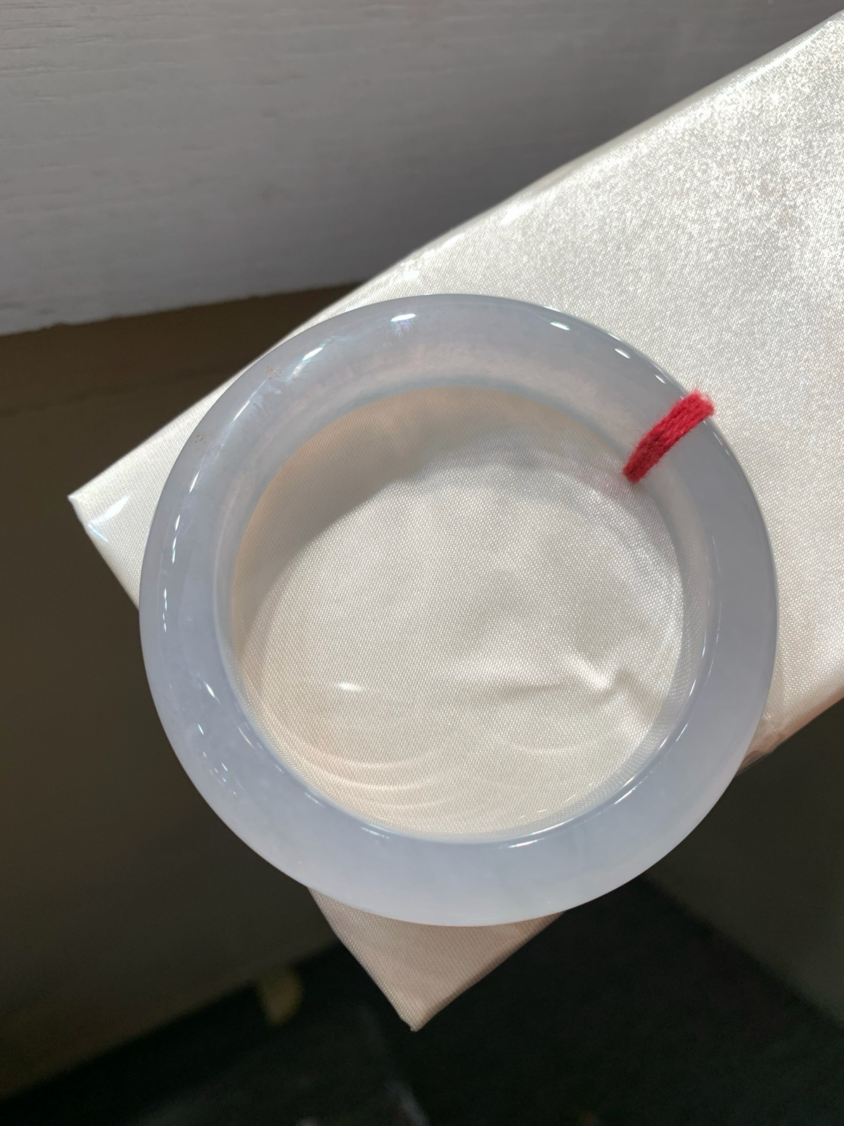 尺寸54.4/12.3/9.3，冰种手镯
种水整圈冰透，上手好看