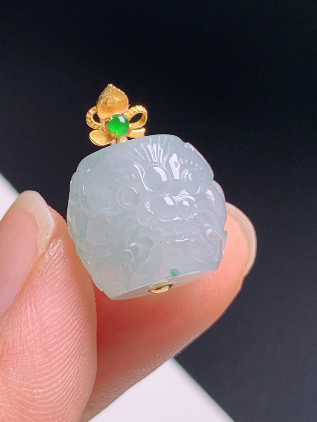 冰飘花瑞兽桶珠，雕工立体料子清爽，守财佩戴百搭 530629