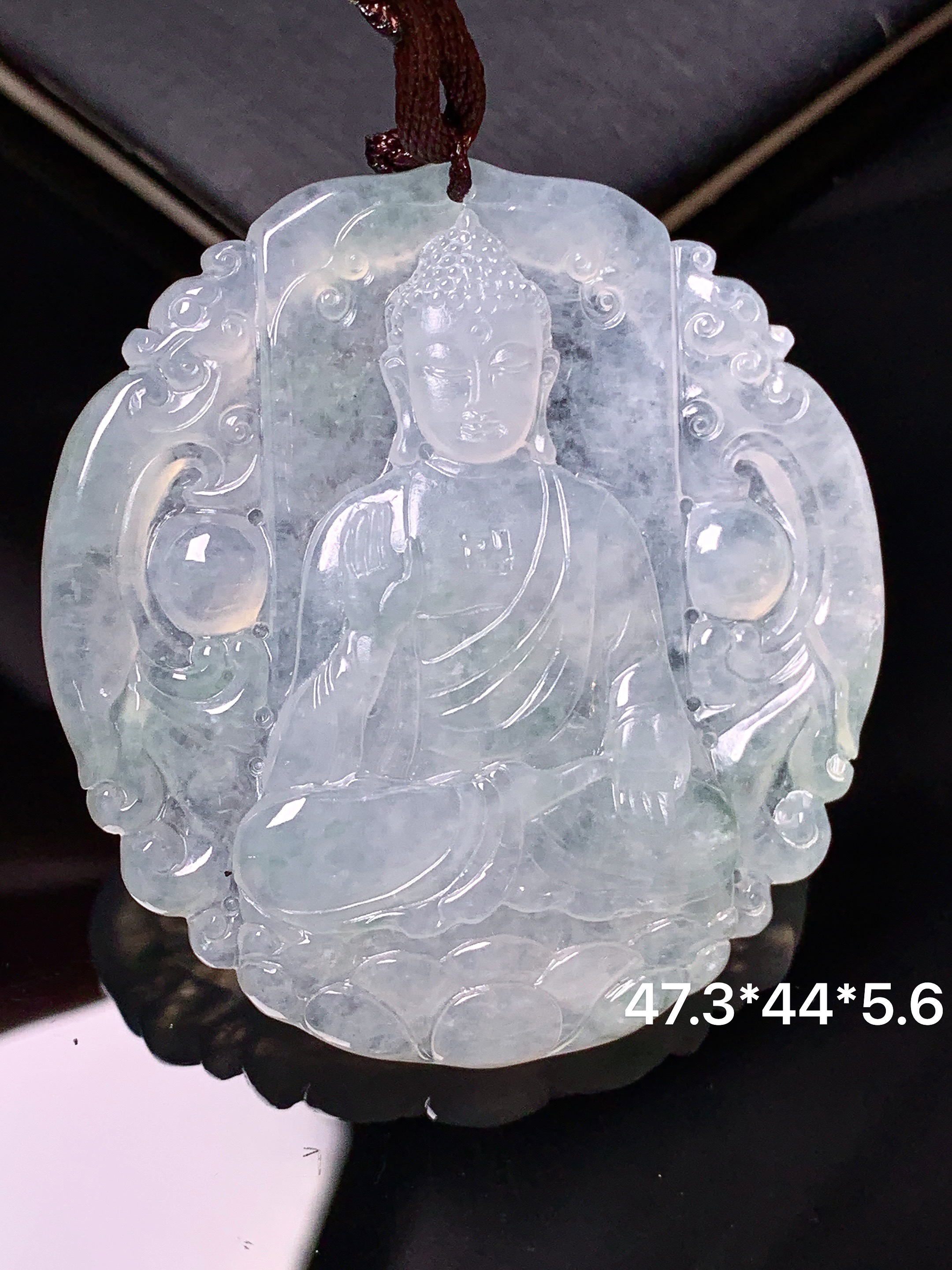 大日如来佛祖吊坠 玉质细腻 色泽艳丽清新 整体尺寸47.3*44*5.6 b2