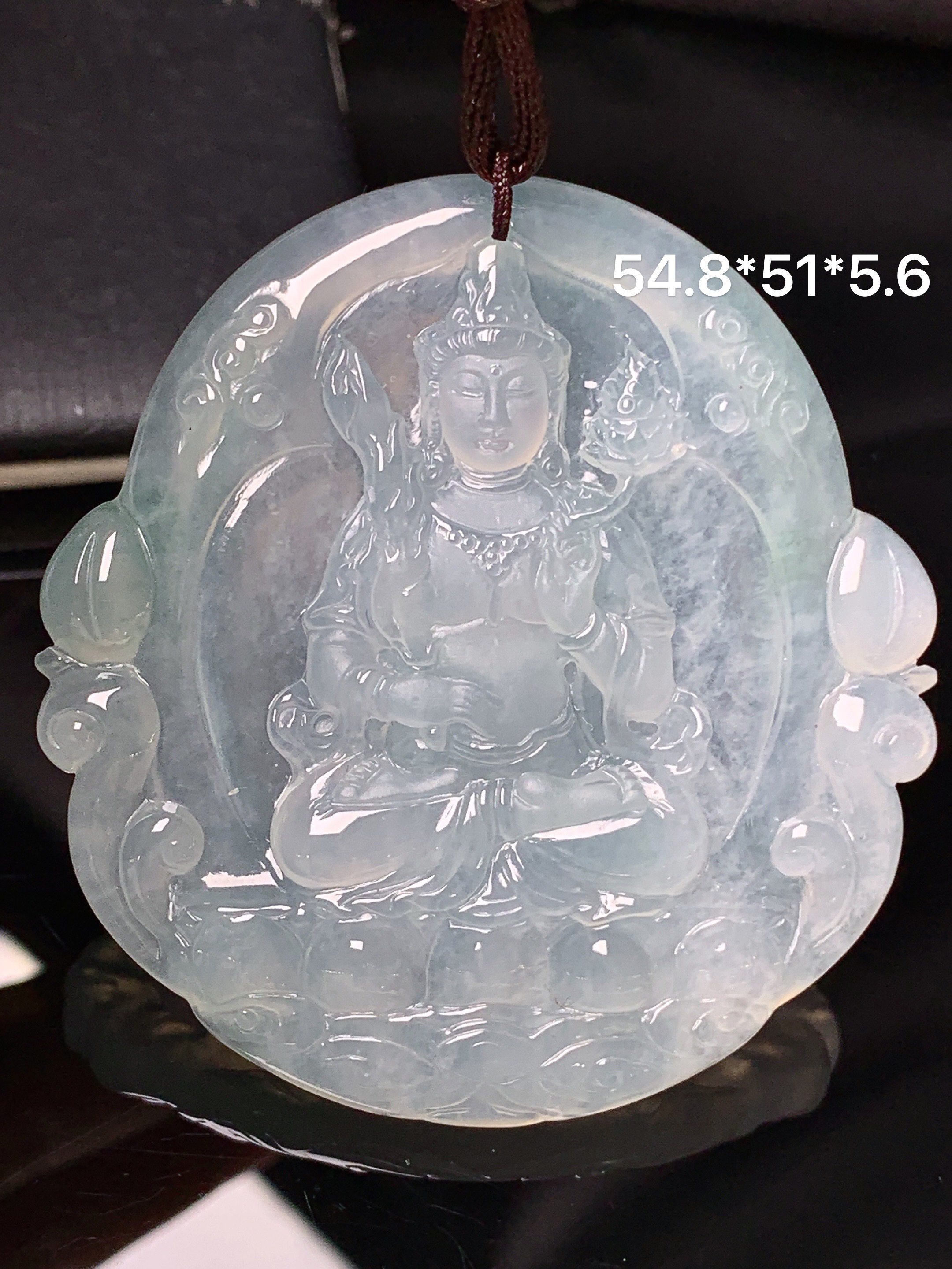 冰种观音菩萨吊坠 玉质细腻 色泽艳丽清新 整体尺寸54.8*51*5.6 b2