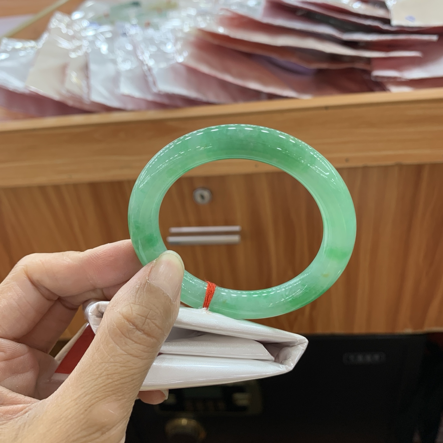 070148JM 满绿圆条翡翠手镯 53.8-10