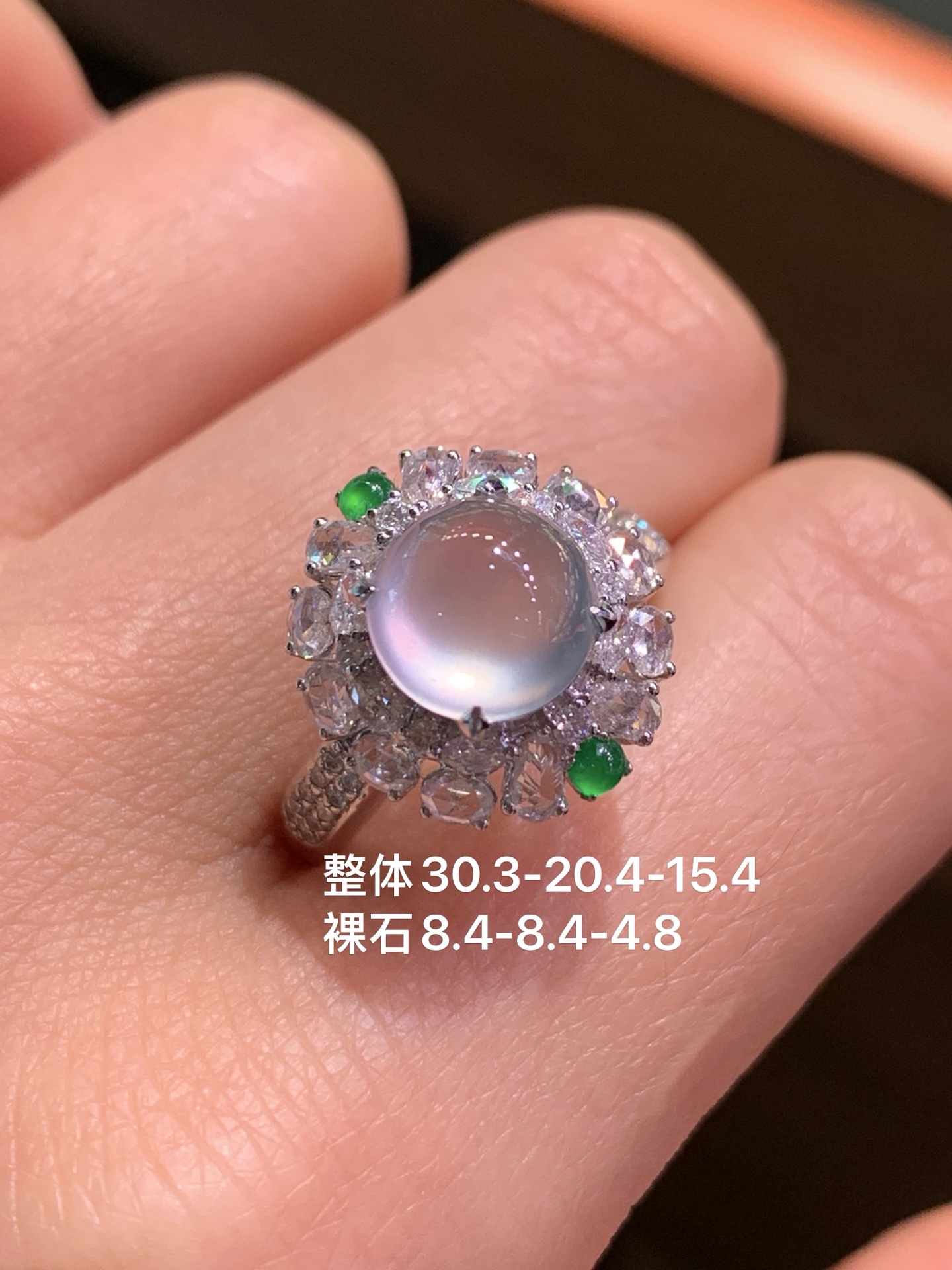 ️ 玻璃种起光蛋面戒指