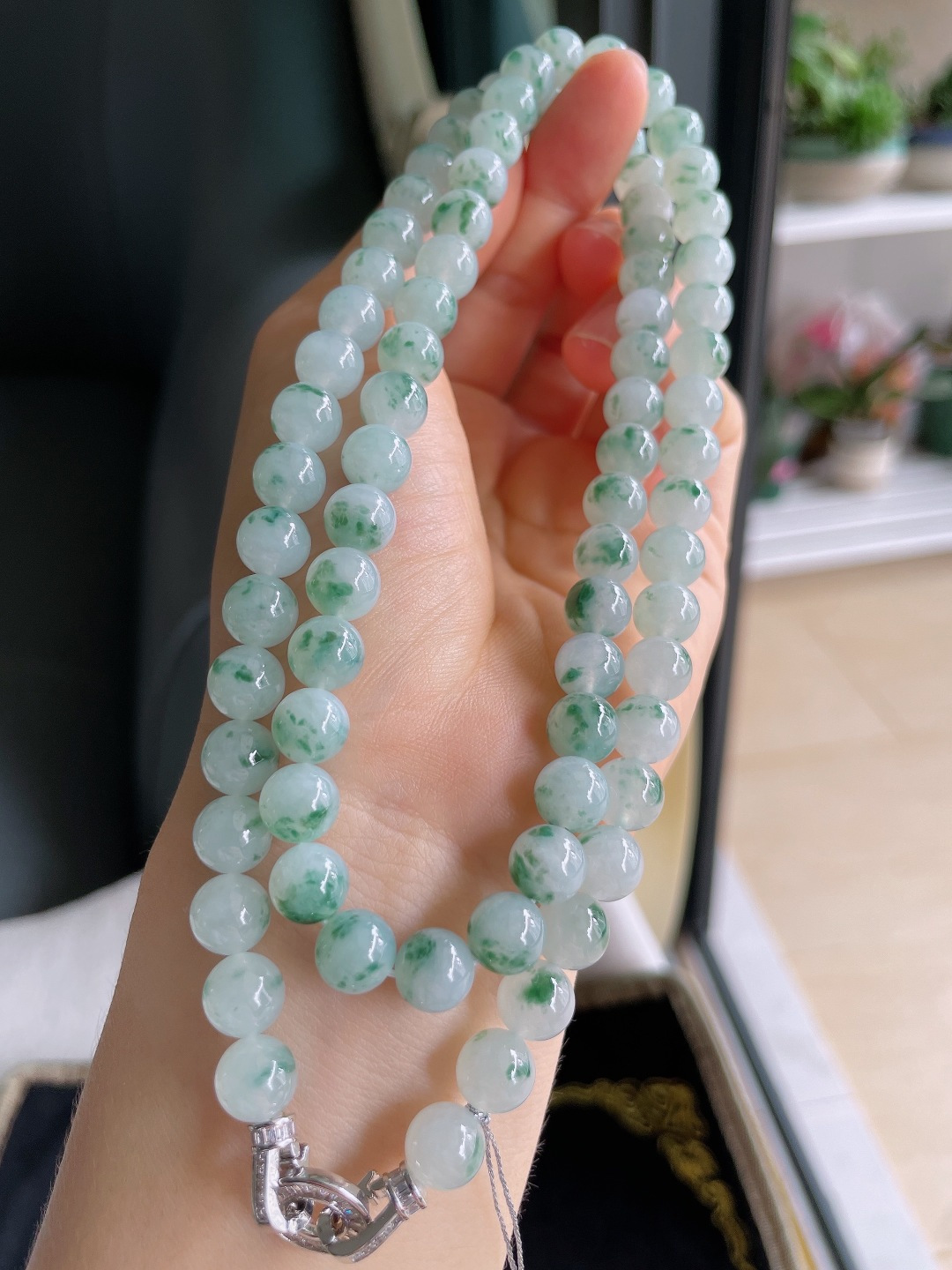 ️，缅甸天然翡翠A货，冰飘花珠链，尺寸：8mm78颗。【编4358】