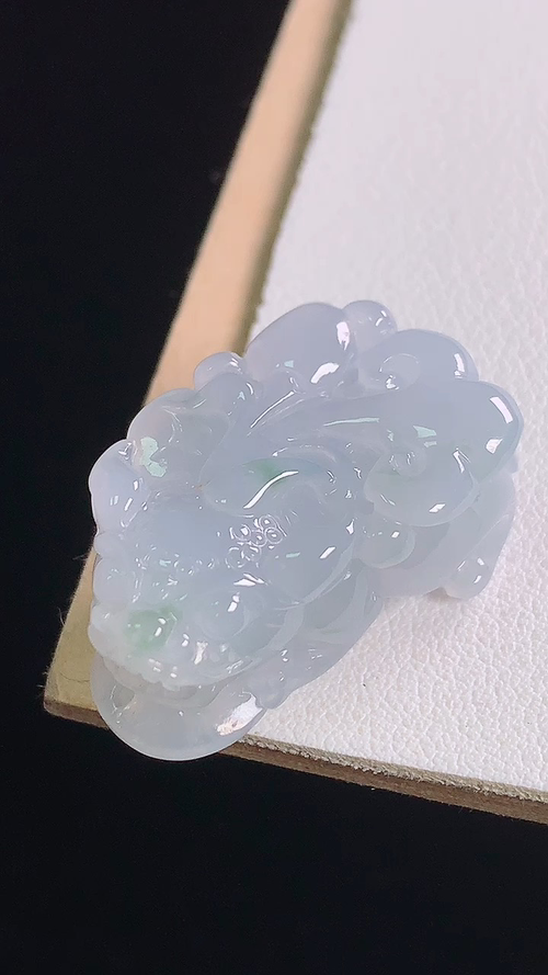 冰紫貔貅，无裂，尺寸:29.0-18.3-12.5mm