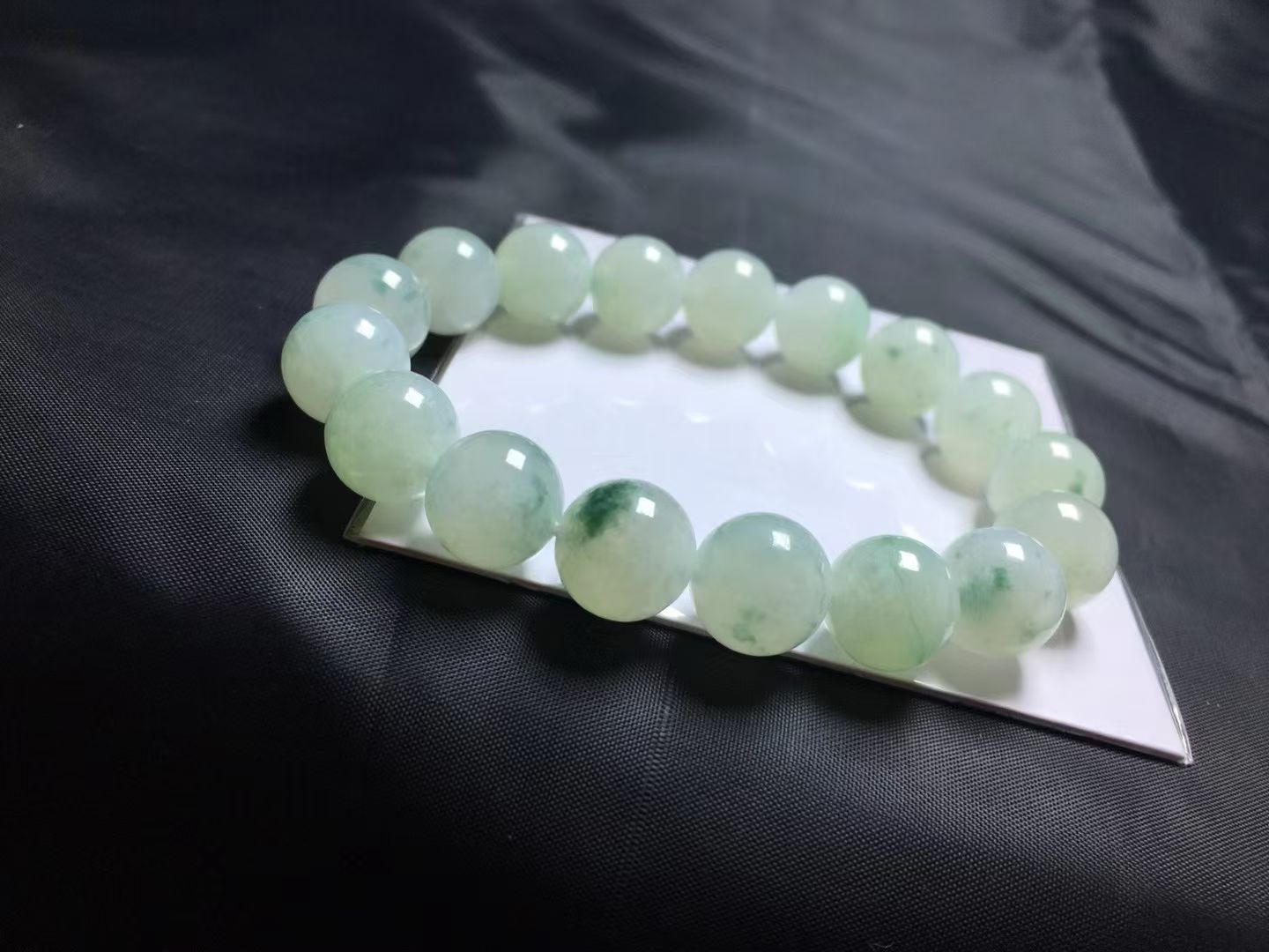 ️ 冰种手串，卡12.2～12mm，17颗，种好，玉质细腻，均匀，度极高