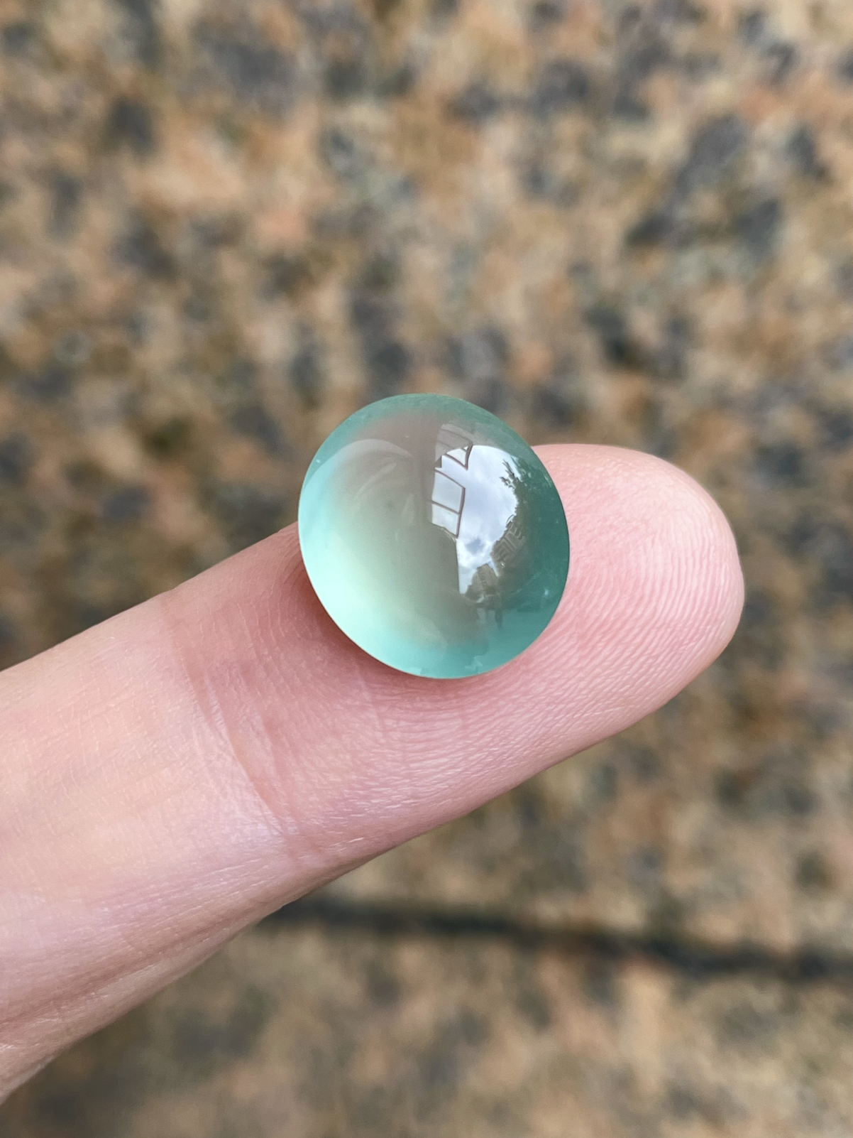 【冰种晴蓝蛋面裸石】质地非常细腻干净，冰润十足，种老冰透，收藏品质。
