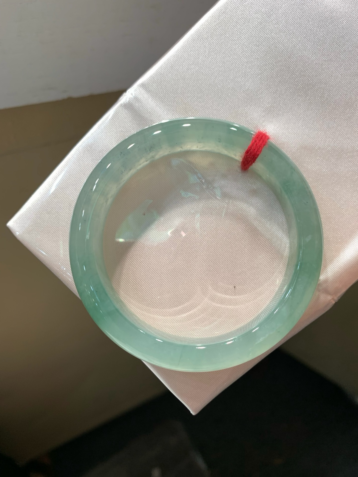 尺寸52.1/11.9/8.0，
水润细腻