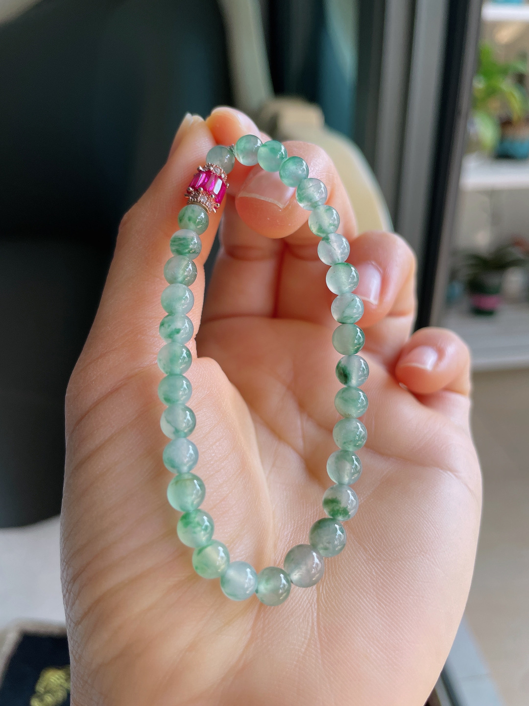 缅甸天然翡翠A货，冰飘花手串，尺寸：5.8mm。【编3755】
