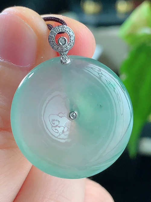 ️ 18K金伴钻平安扣，无裂，尺寸29.8/24.1-4.8mm，包A附证书
