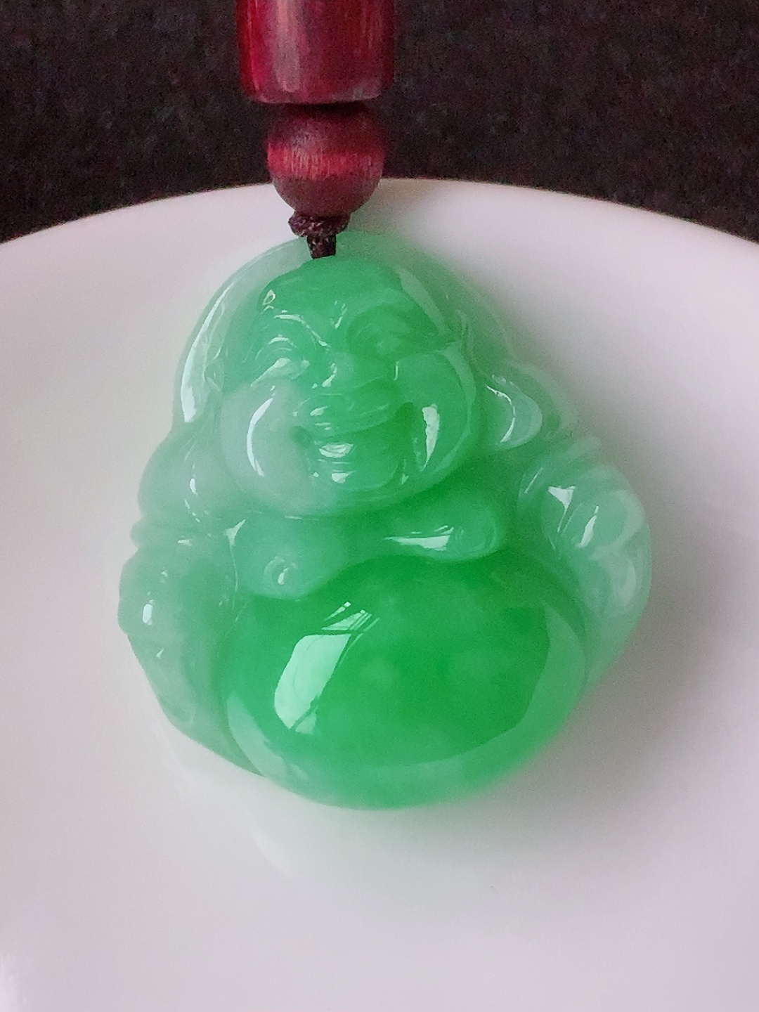 冰阳绿佛公挂件 品相喜悦 种老饱满细腻，佩戴简单大方，30.5-28.5-12