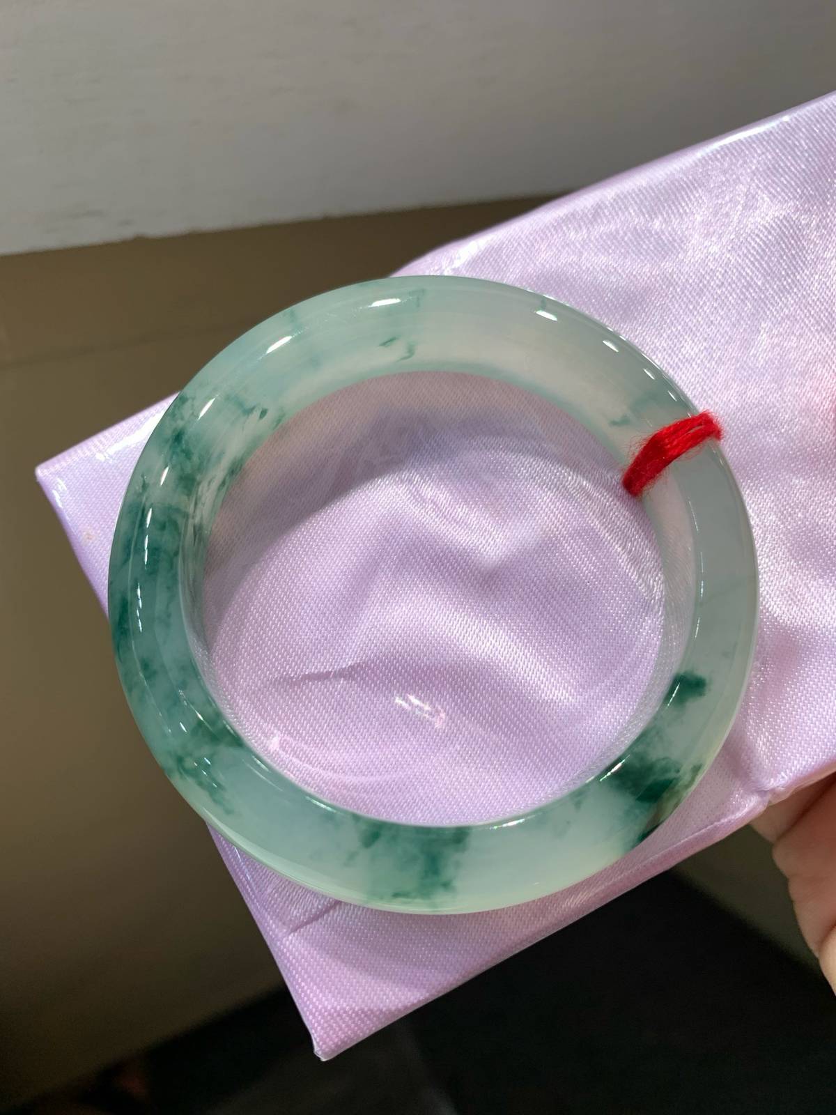 尺寸53.4/12.4/8.6，冰种飘花手镯
冰透水润 清新甜美