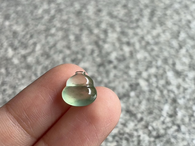 飘绿葫芦 尺寸：9×8.8×4