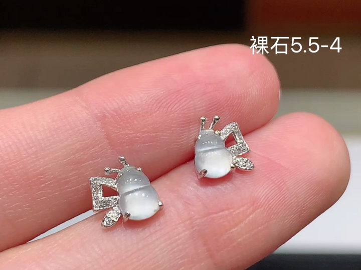 18K 冰种葫芦耳钉 无裂, 尺寸，5.5-4