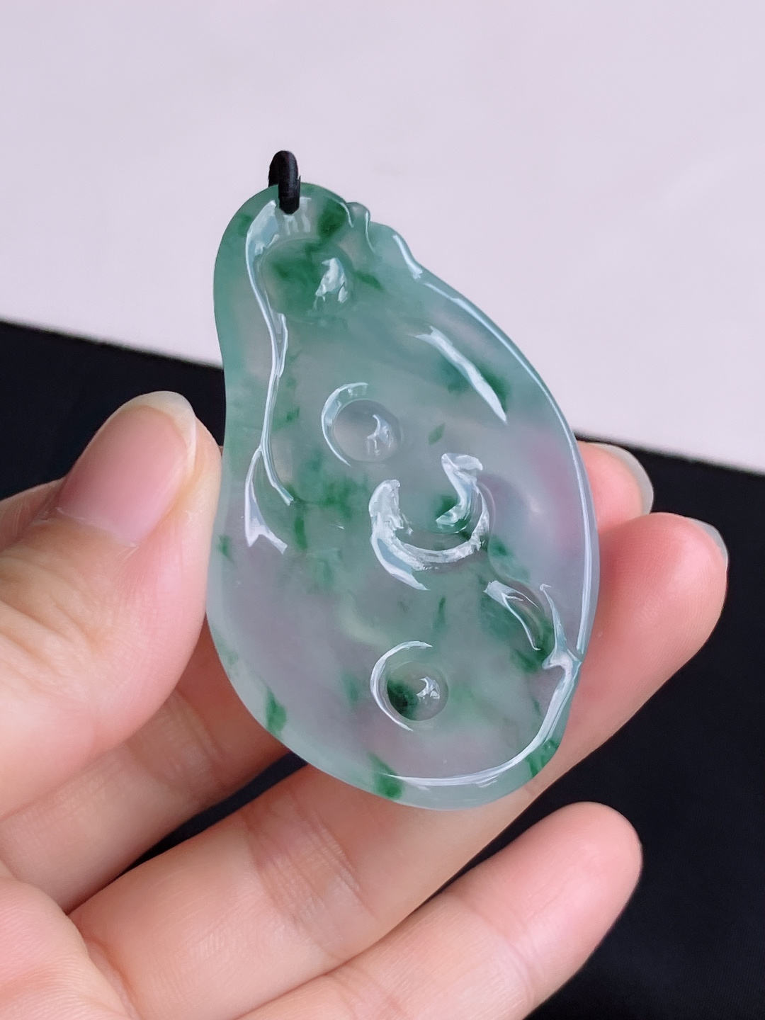 冰飘花佛牌，晶莹剔透，花色清爽，尺寸61.6/66.5/6.3/自然光实拍