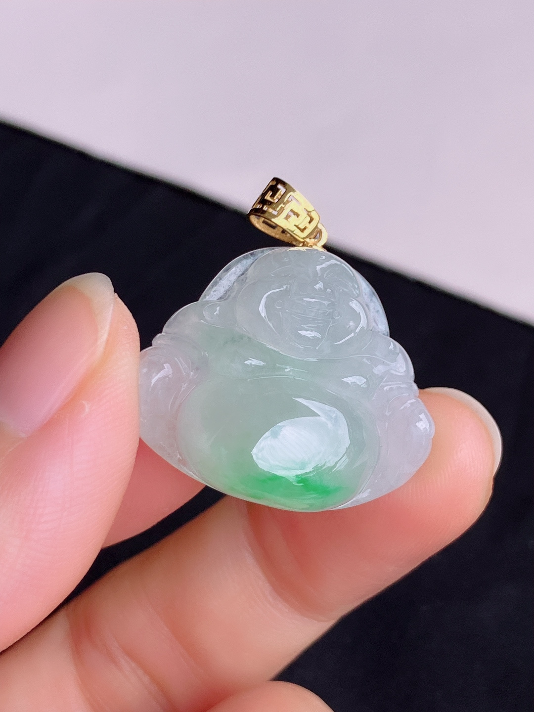 翠绿弥勒佛，色美清爽，尺寸26.8/22.5/8/自然光实拍