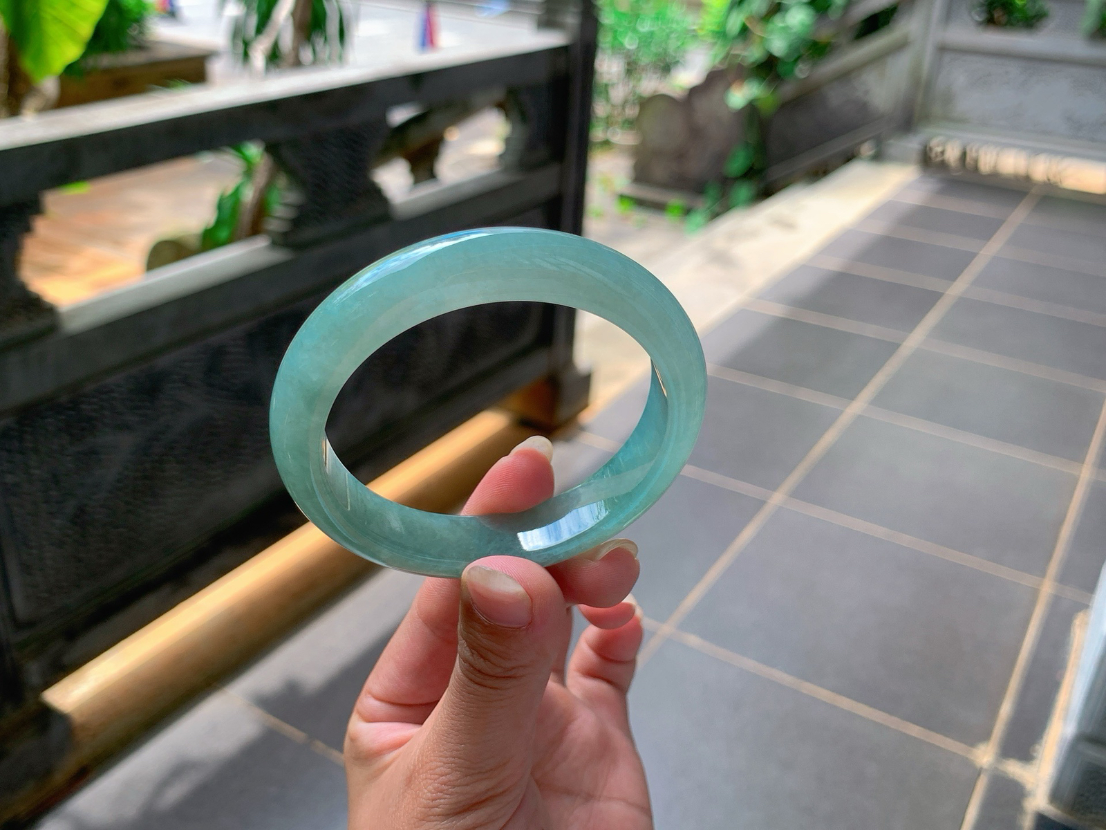 ｜55圈口
冰晴底，像幽静的湖水一般，静谧清和，端庄大气，