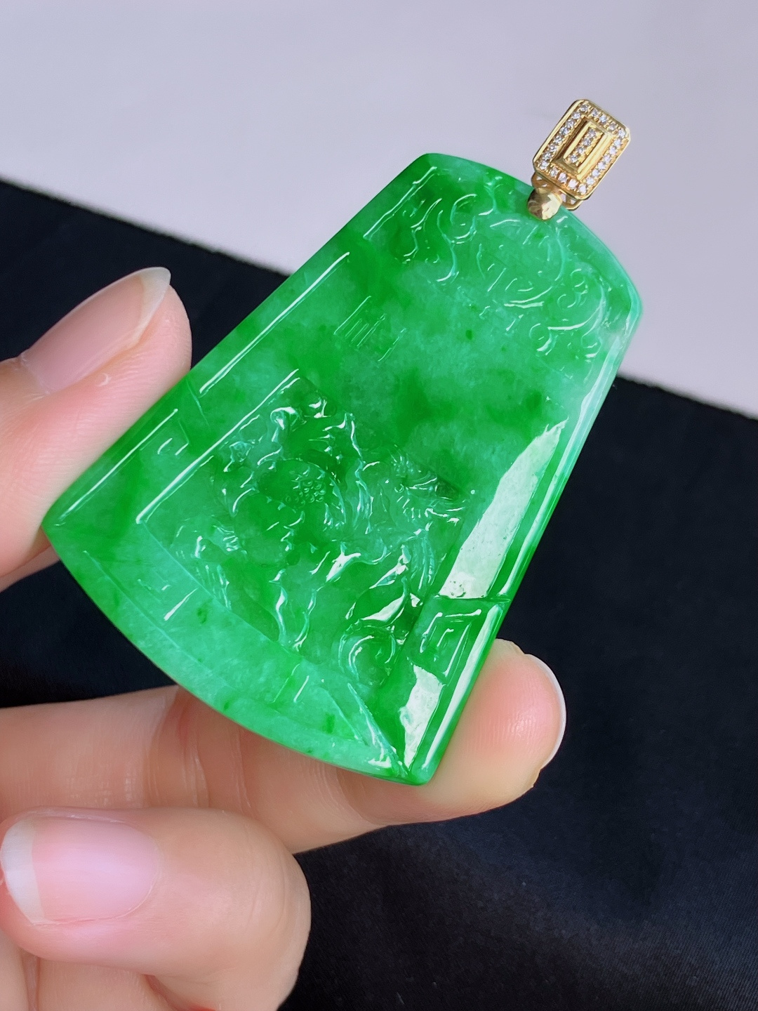 阳绿平安牌，简约时尚，尺寸63.5/54.3/40/5.3/自然光实拍