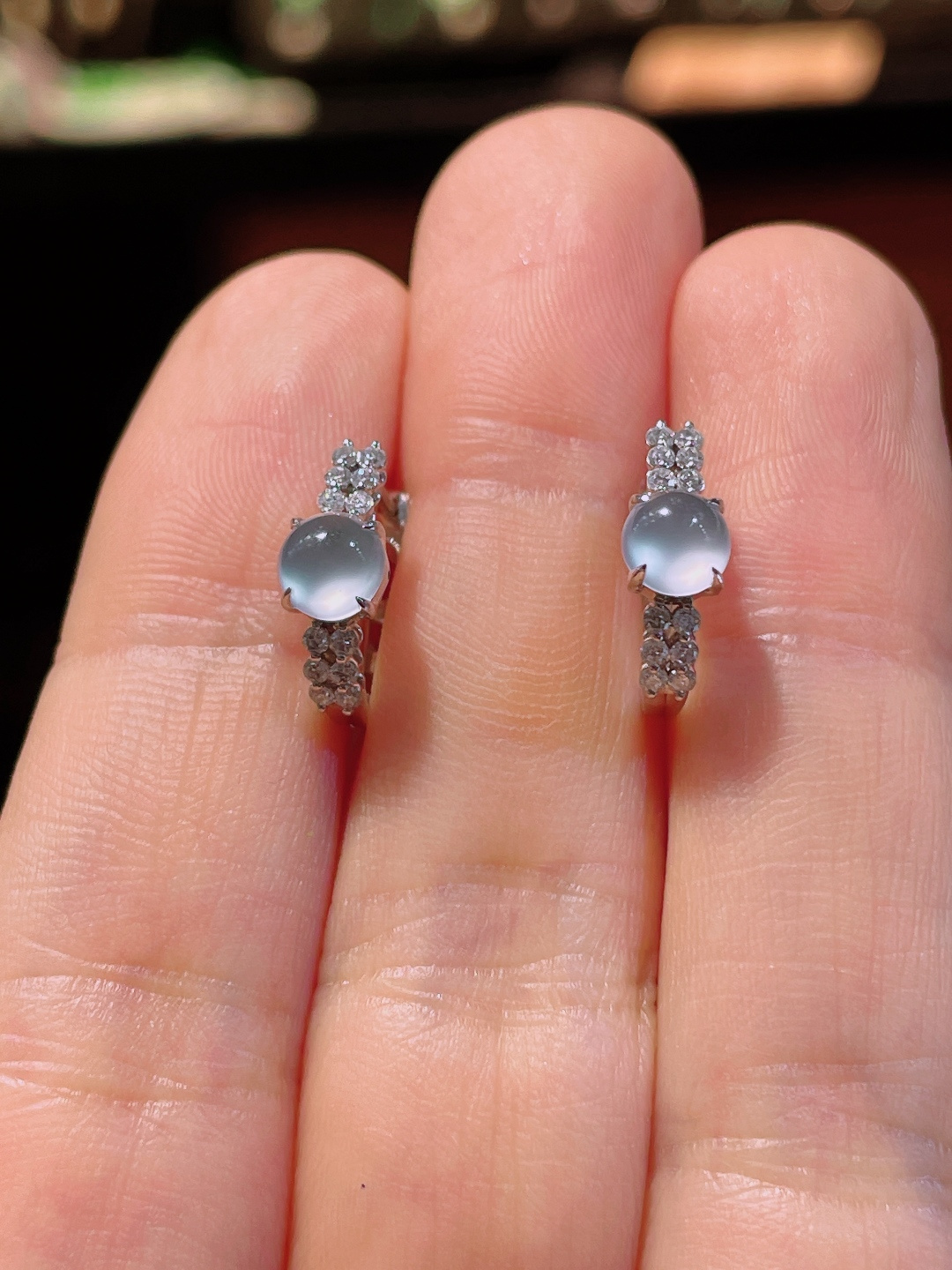 ️老种起光 ，细底通透，尺寸：裸石5/5/3.2mm0704