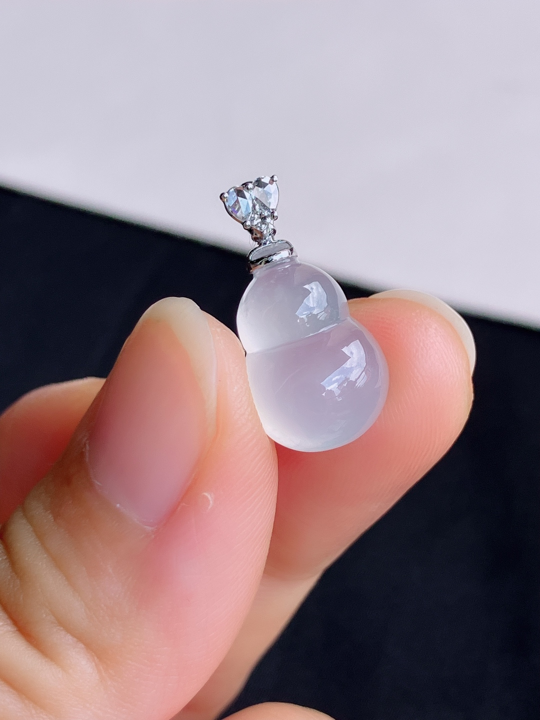 白冰小葫芦，晶莹剔透，简约时尚，尺寸20.5/15.3/10.6/7/自然光实拍