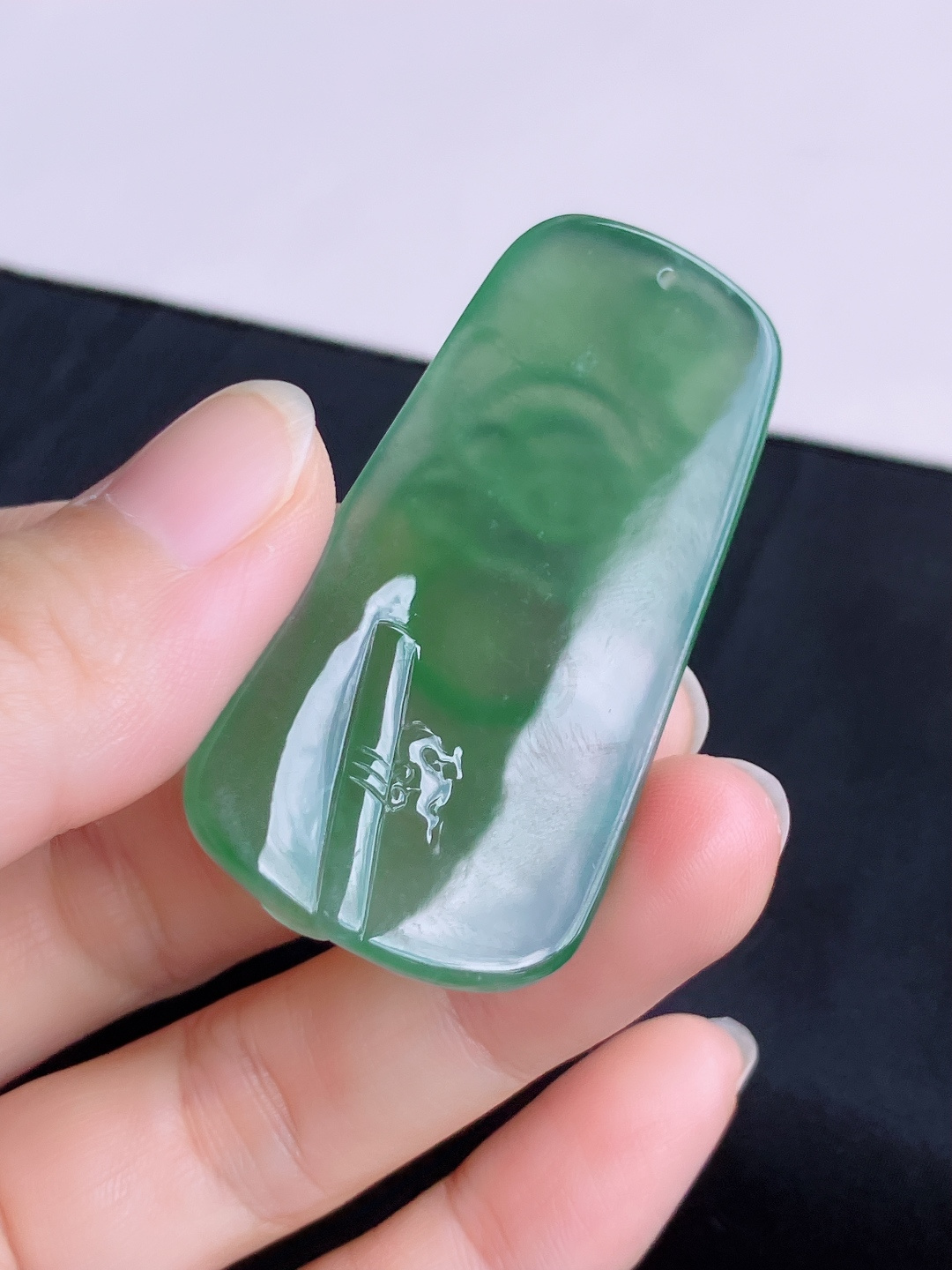 湖水绿佛牌，晶莹剔透，尺寸56.3/28/6/自然光实拍