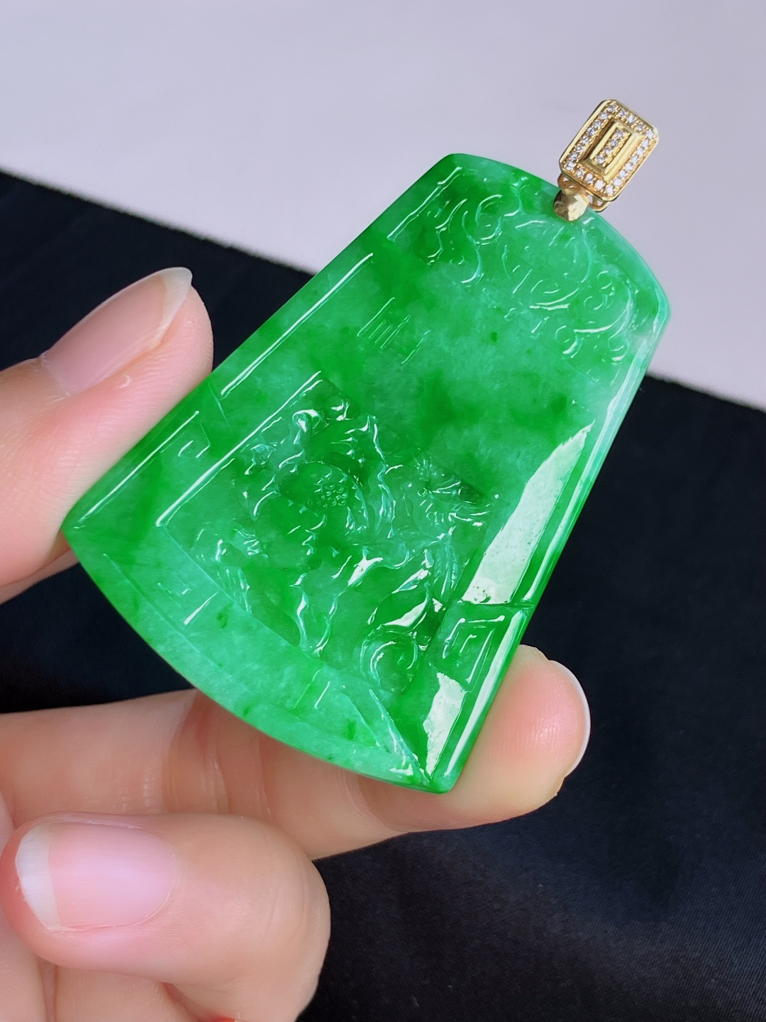 阳绿平安牌，简约时尚，尺寸63.5/54.3/40/5.3/自然光实拍