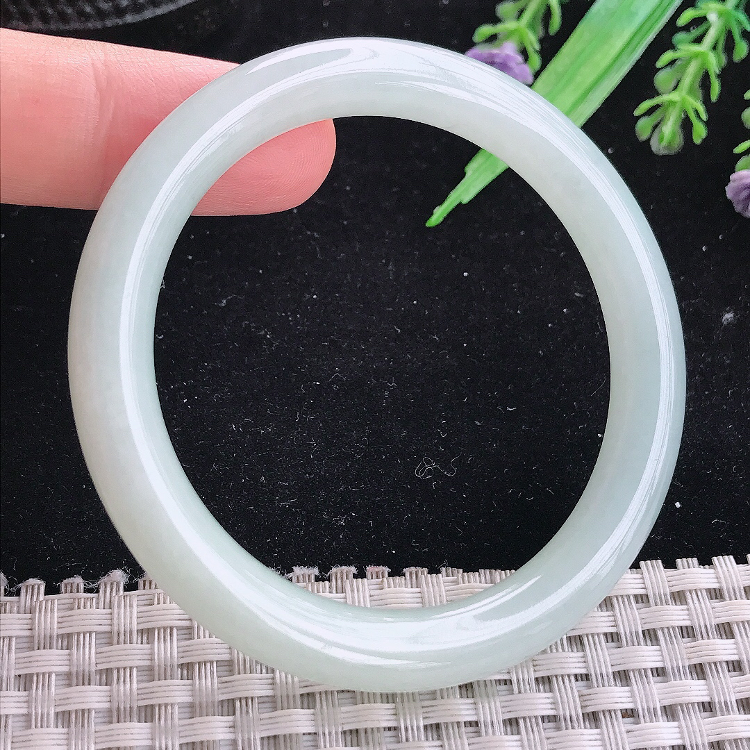实拍A货翡翠51.5/8.1/8.3老坑冰润细条圆条手镯平安镯平安镯