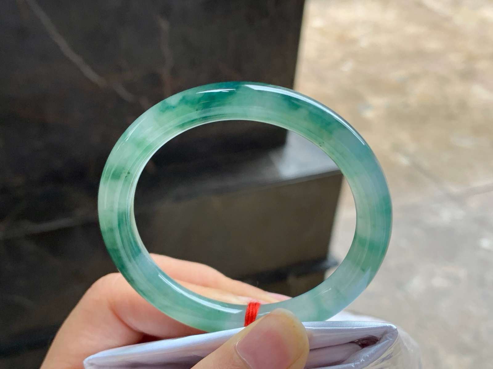 50.5-7.7
蓝花细条^_^飘花鲜艳