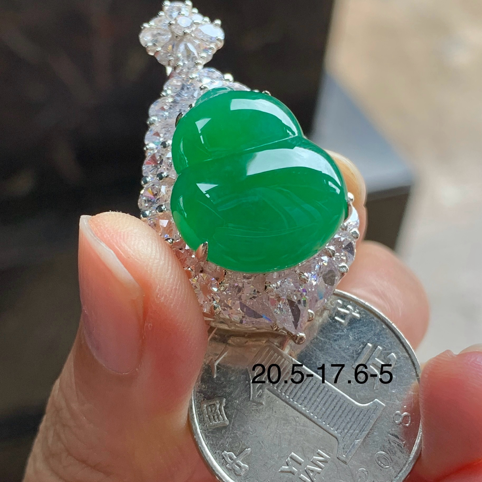 绿色葫芦^_^鲜艳 铜托 尺寸20.5