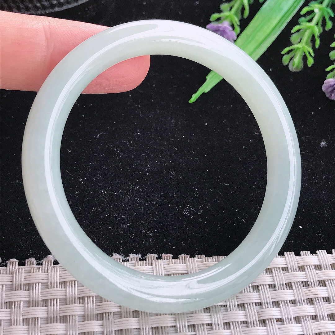实拍A货翡翠51.5/8.1/8.3老坑冰润细条圆条手镯平安镯平安镯