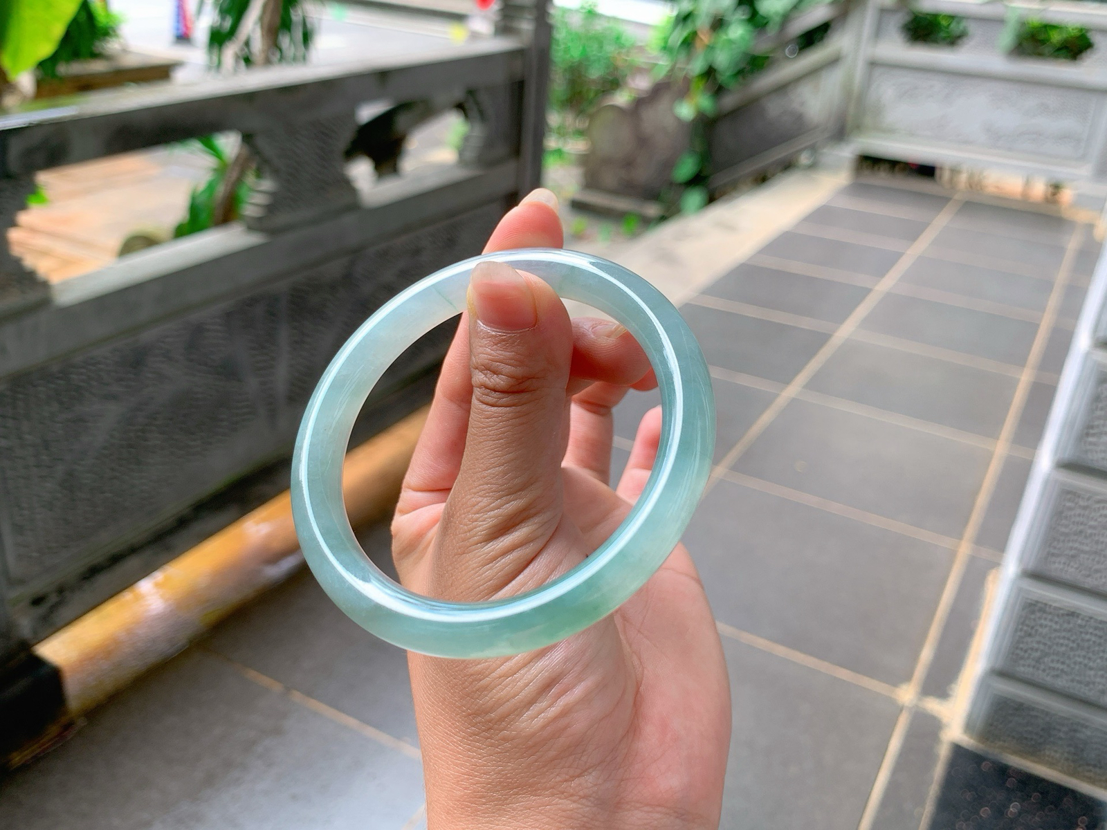 ｜58圈口
冰晴美人条，条粗:9，半山半水款，底妆胶胶润润的，芊细柔和温柔兼并