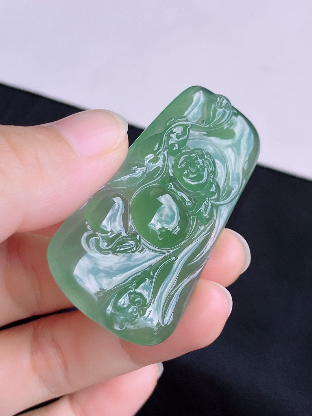 湖水绿佛牌，晶莹剔透，尺寸56.3/28/6/自然光实拍