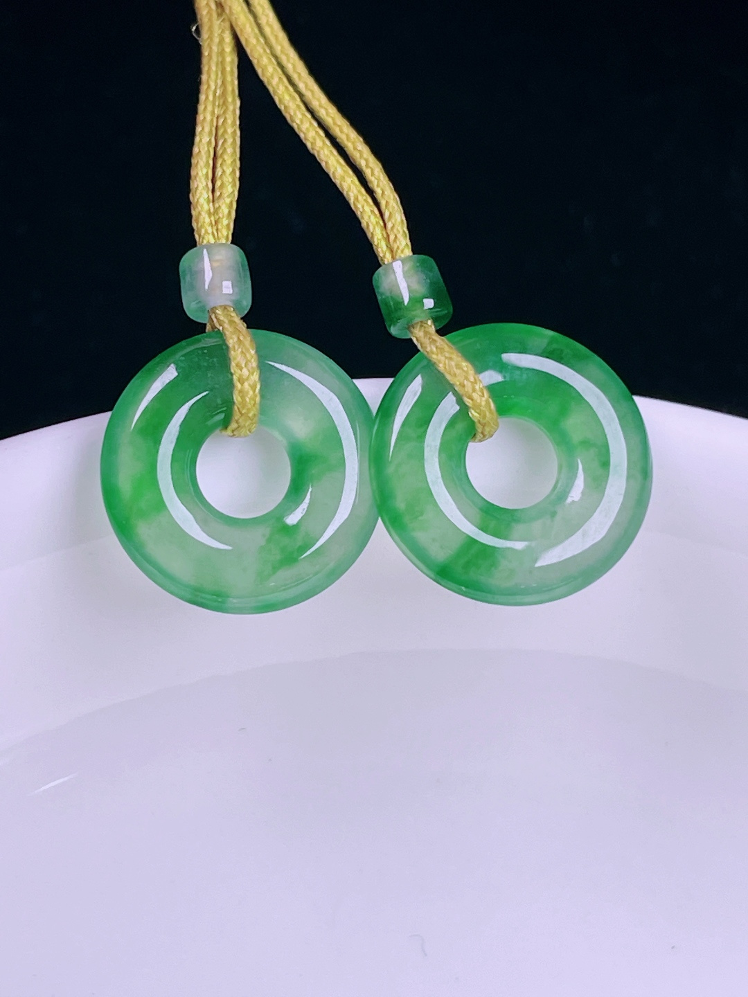 ️冰绿耳坠，老种起光 ，细底通透，尺寸：12/2.6mm0704