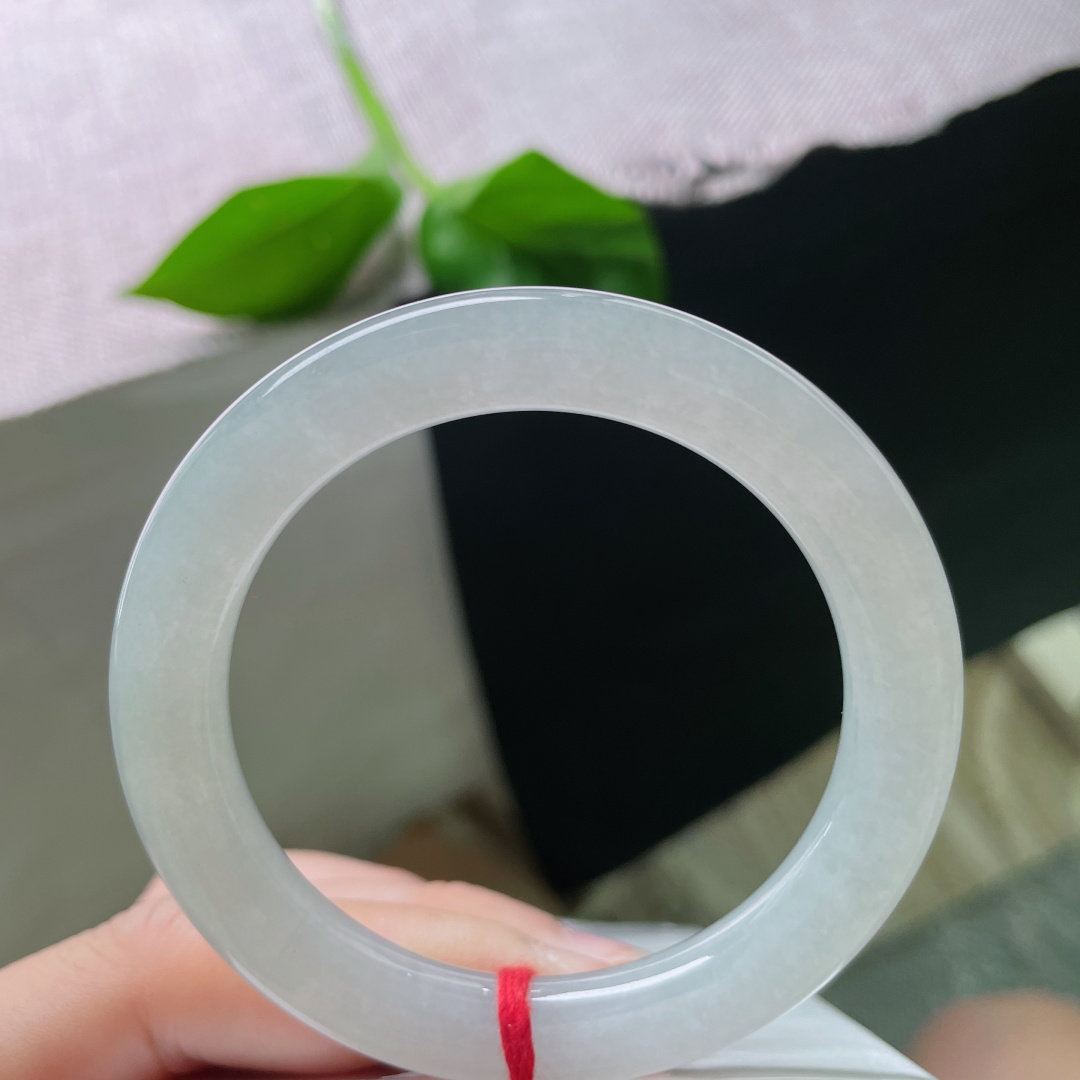 51/8.9，冰晴底圆条，干干净净，种老，斯文秀美，灵气逼人，一点皮纹，ss55081a