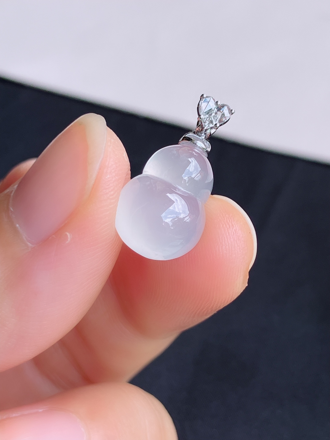 白冰小葫芦，晶莹剔透，简约时尚，尺寸20.5/15.3/10.6/7/自然光实拍