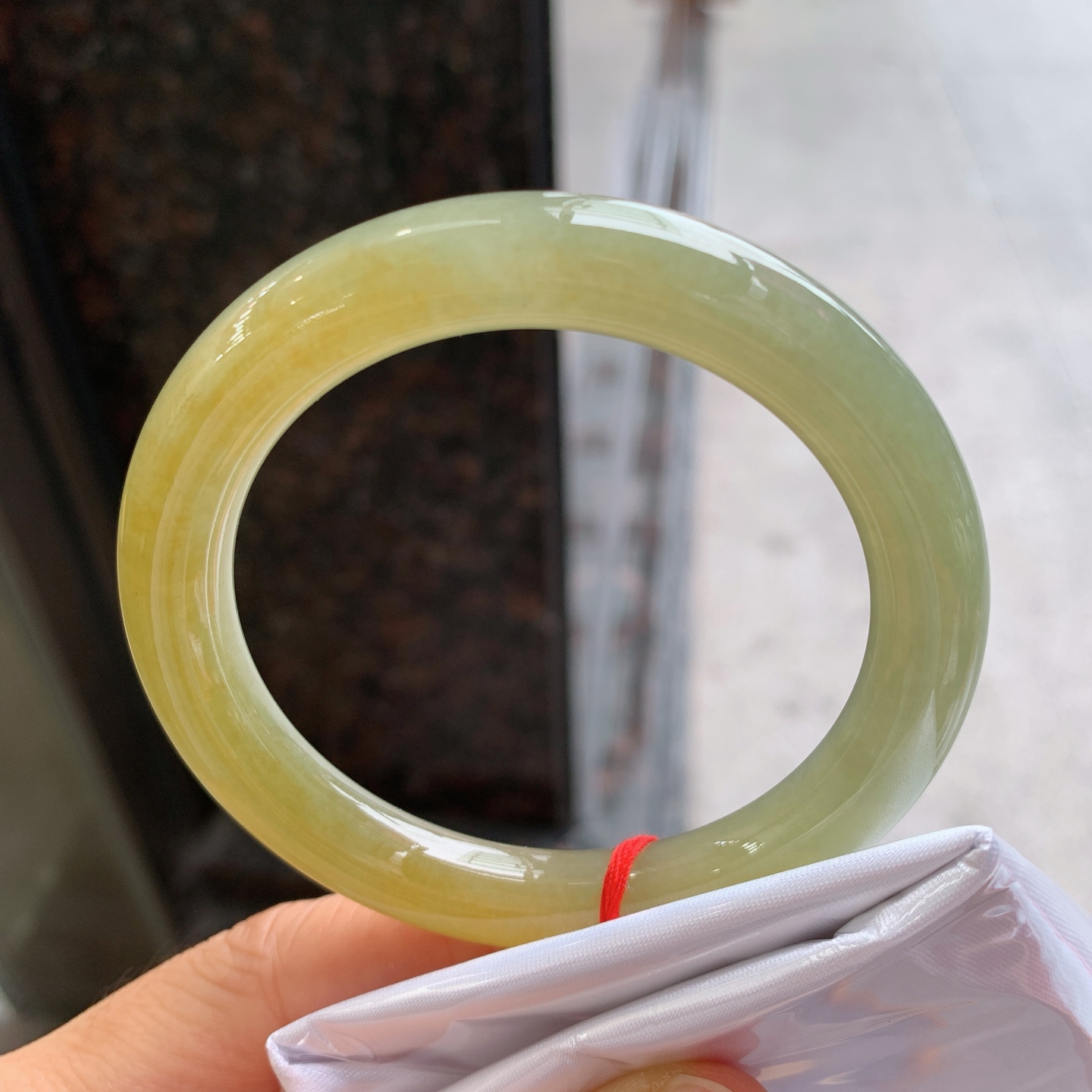 圆条黄翡 无裂 尺寸：54/9.4/9.3 色好