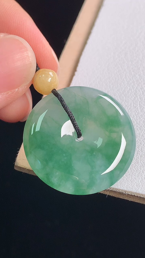 ️冰晴飘花平安扣，无裂，尺寸:25.0-4.8mm