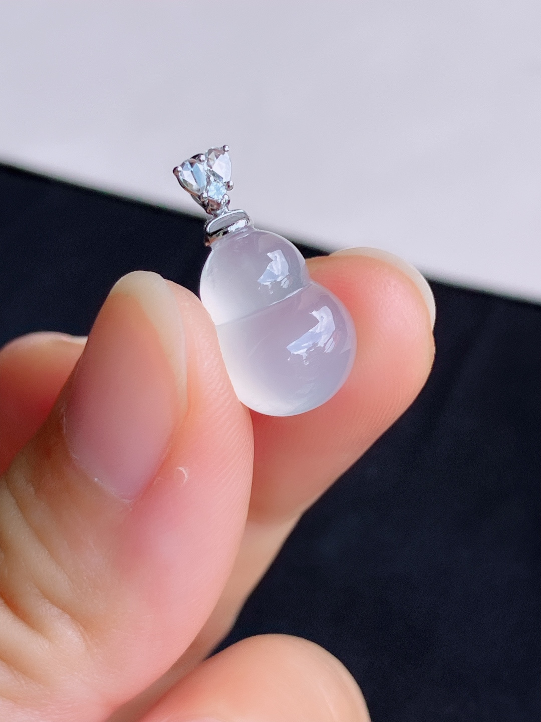 白冰小葫芦，晶莹剔透，简约时尚，尺寸20.5/15.3/10.6/7/自然光实拍