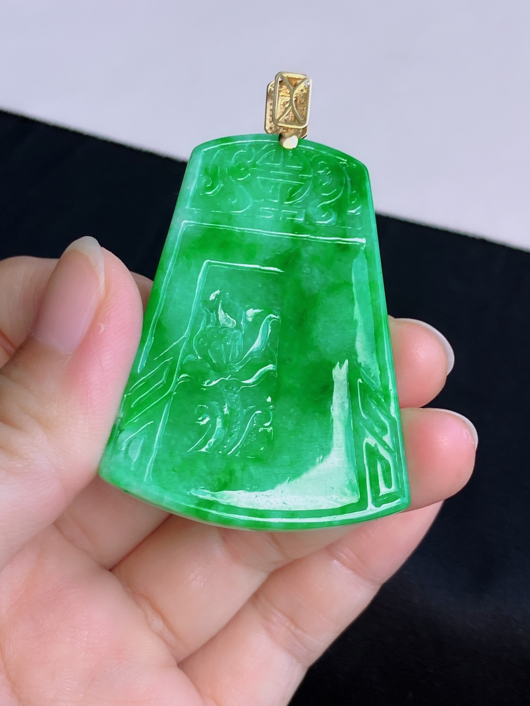 阳绿平安牌，简约时尚，尺寸63.5/54.3/40/5.3/自然光实拍