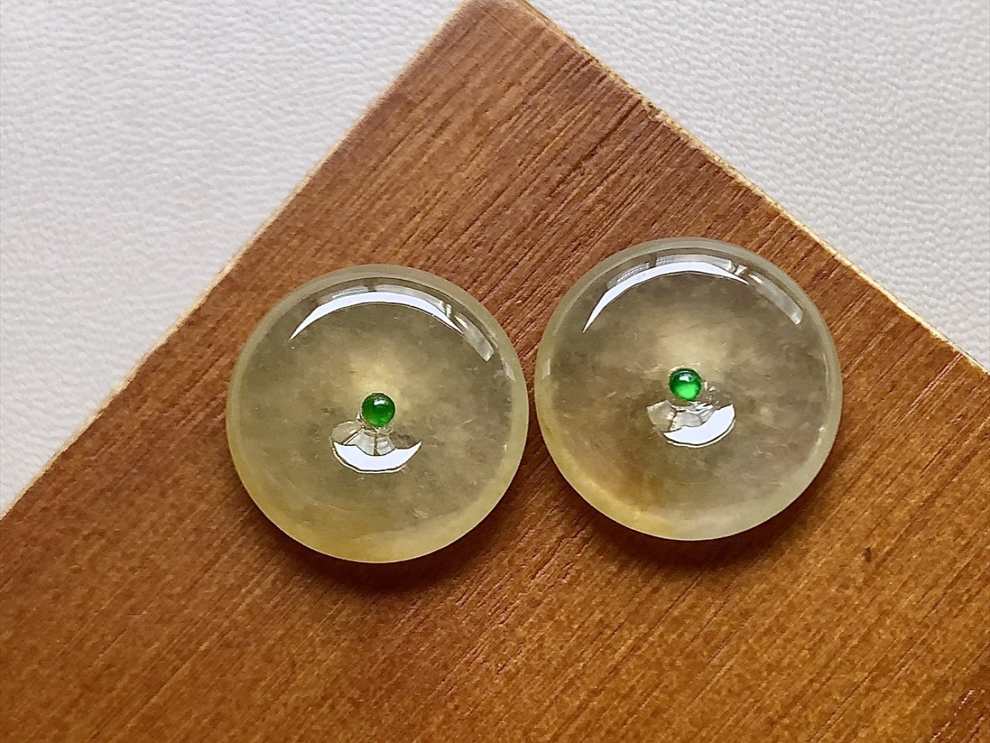 ️ 黄翡怀古一对 色泽金黄漂亮，种水，无裂，尺寸16*4